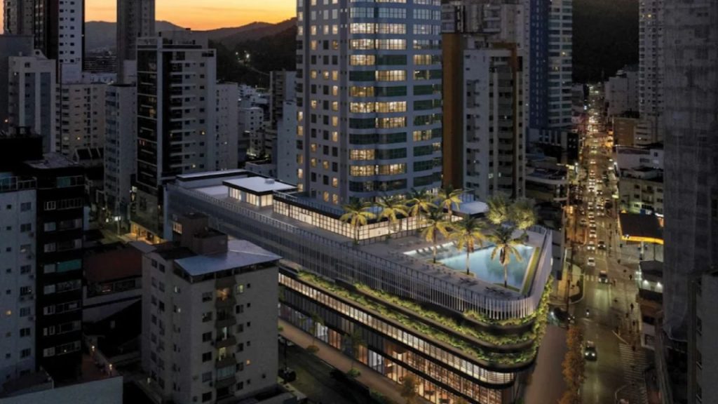Central Tower, novo arranha-céu de Balneário Camboriú, terá mais de 200 metros e 62 andares, mas obra começa 50 metros abaixo do solo com estacas cravadas até encontrar rocha