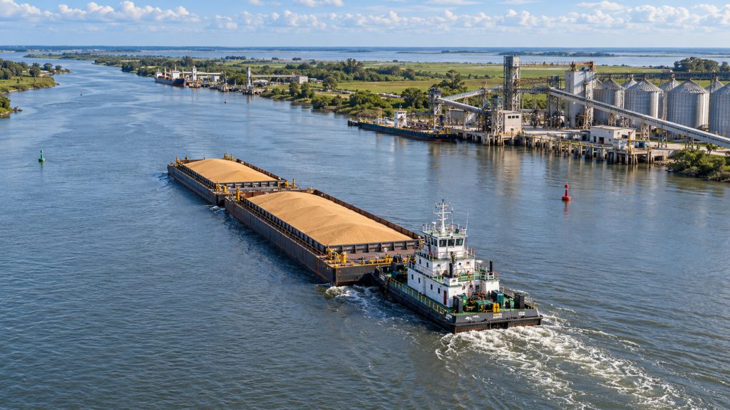 R$ 134 milhões em investimentos e 25 anos de concessão: governo prepara mudança nas hidrovias do Rio Grande do Sul que pode transformar a navegação na Lagoa dos Patos, na Lagoa Mirim e nos acessos a três portos estratégicos R$ 134 milhões em investimentos e 25 anos de concessão: governo prepara mudança nas hidrovias do Rio Grande do Sul que pode transformar a navegação na Lagoa dos Patos, na Lagoa Mirim e nos acessos a três portos estratégicos