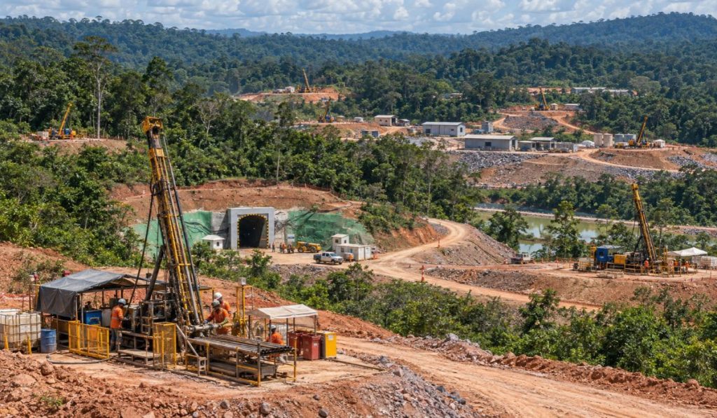 Seis sondas perfuram o subsolo atrás de ouro no Pará em programa de 32 km enquanto mineradora mira inventário acima de 1,5 milhão de onças
