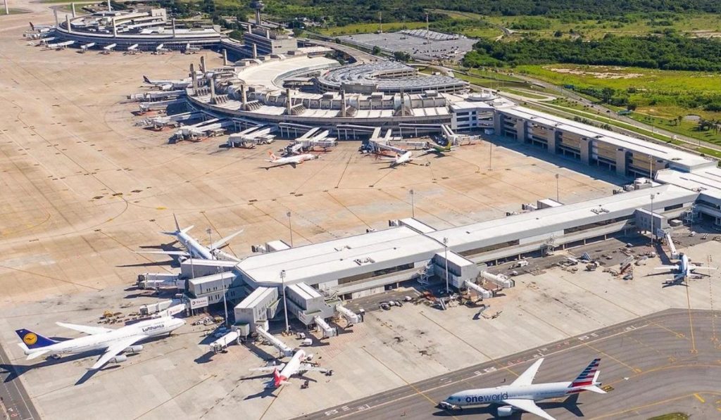Aena assume Galeão e anuncia R$ 1 bilhão em projetos com galpão de 120 mil m², centro da BYD, hangar da GOL e 3.860 empregos