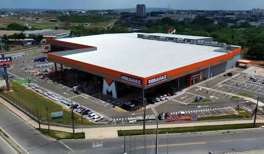 Grupo dono da Leroy Merlin inaugura megaloja Obramax de R$ 140 milhões e 17 mil m² na BR-153, em Goiás, com 150 empregos Grupo dono da Leroy Merlin inaugura megaloja Obramax de R$ 140 milhões e 17 mil m² na BR-153, em Goiás, com 150 empregos
