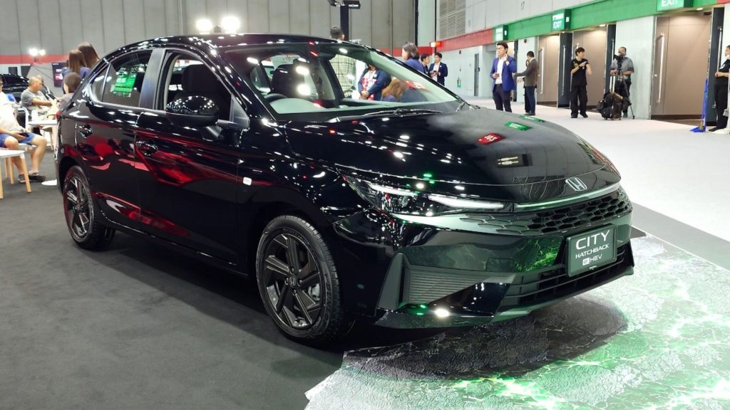 Honda City 2027 estreia nova cara inspirada no Prelude, mantém motor 1.5 de 126 cv, CVT, porta-malas de 519 litros e ganha cabine mais tecnológica com Honda Sensing Honda City 2027 estreia nova cara inspirada no Prelude, mantém motor 1.5 de 126 cv, CVT, porta-malas de 519 litros e ganha cabine mais tecnológica com Honda Sensing