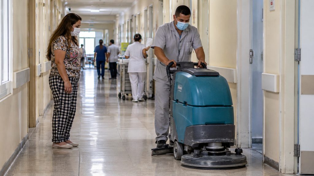 MGS abre 643 vagas com carteira assinada, sendo 520 para limpeza com escolaridade a partir da 4ª série; inscrições vão até 9 de novembro e haverá prova em dezembro MGS abre 643 vagas com carteira assinada, sendo 520 para limpeza com escolaridade a partir da 4ª série; inscrições vão até 9 de novembro e haverá prova em dezembro