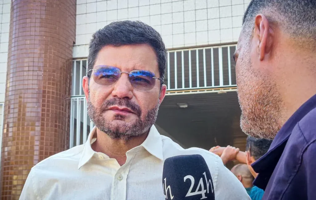 Gladson lamenta morte de Ayres Rocha e destaca legado do jornalista
