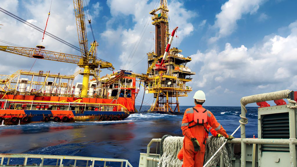 Qualidados abre vaga offshore para profissionais de nível técnico no Rio de Janeiro com plano de saúde, alimentação e inscrições até 31 de outubro