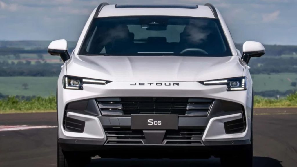 SUV híbrido de 315 cv cai para R$ 163.200 com desconto de 18,4%, faz 0 a 100 km/h em 7,8 s e entra na briga de preço com Creta e T-Cross SUV híbrido de 315 cv cai para R$ 163.200 com desconto de 18,4%, faz 0 a 100 km/h em 7,8 s e entra na briga de preço com Creta e T-Cross