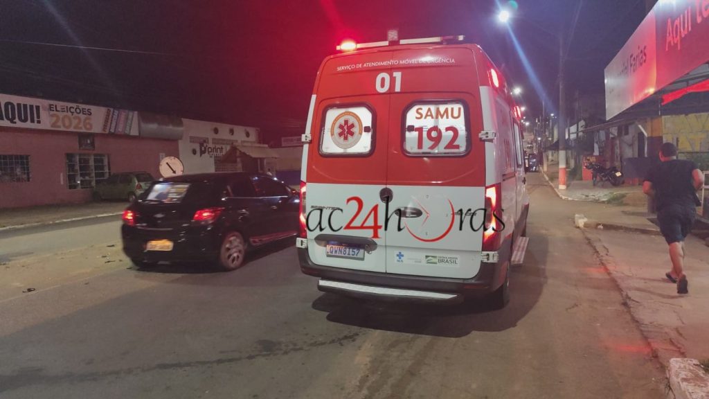 Motociclista colide contra placa de sinalização e fica ferido em Rio Branco Motociclista colide contra placa de sinalização e fica ferido em Rio Branco