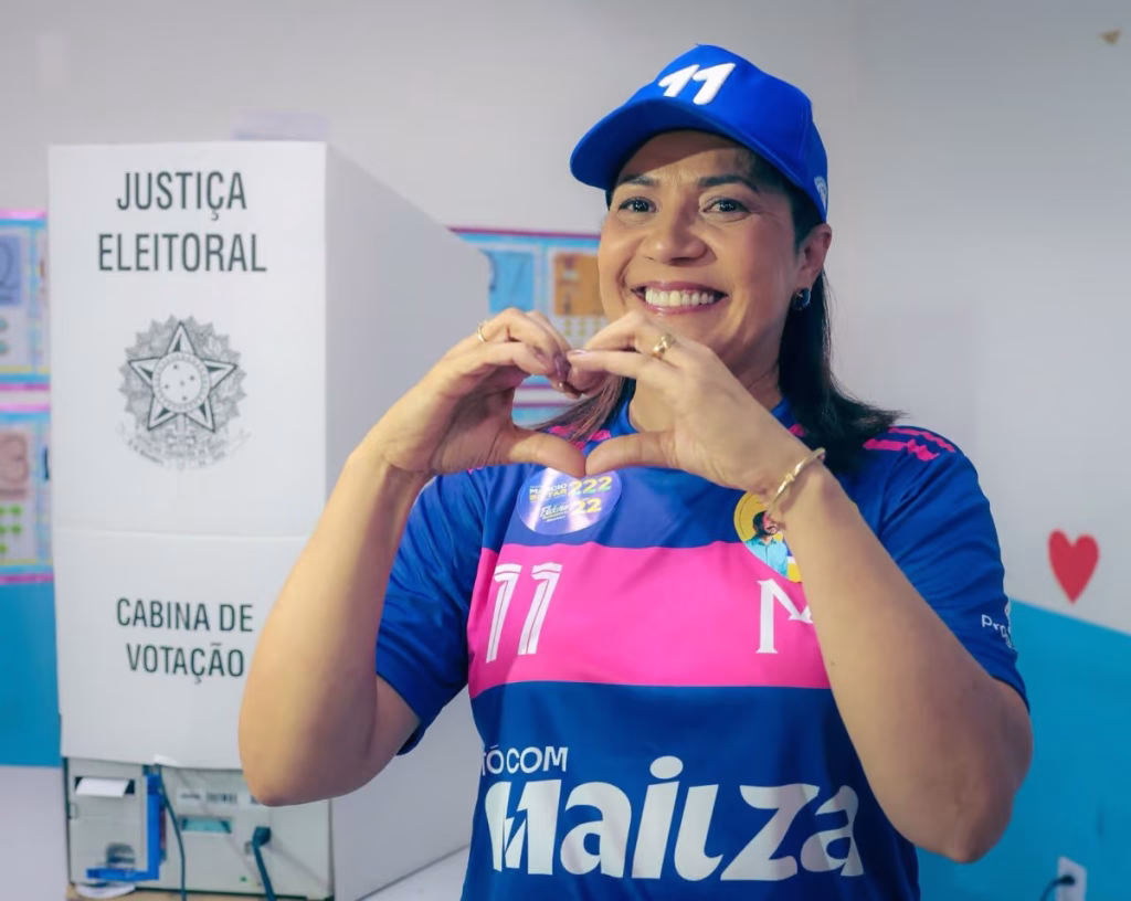 Ao lado de Gladson, Mailza vota em Senador Guiomard: “espero que a vitória seja hoje” Ao lado de Gladson, Mailza vota em Senador Guiomard: “espero que a vitória seja hoje”