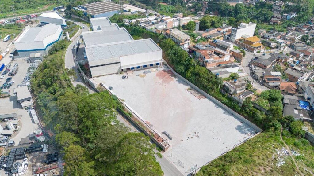 Tomasi Logística prepara megasede de 15 mil m² em São Paulo para 2027, que vai concentrar a maior parte da frota e virar o principal centro de operações da empresa Tomasi Logística prepara megasede de 15 mil m² em São Paulo para 2027, que vai concentrar a maior parte da frota e virar o principal centro de operações da empresa