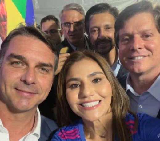 Jéssica Sales participa de encontro em São Paulo e reforça apoio a Mailza e Flávio Jéssica Sales participa de encontro em São Paulo e reforça apoio a Mailza e Flávio