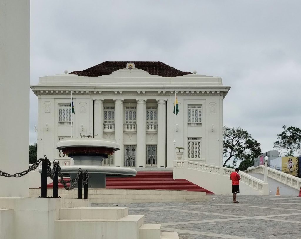 Governo do Acre prevê readequação da folha e exonerações pontuais a partir de novembro