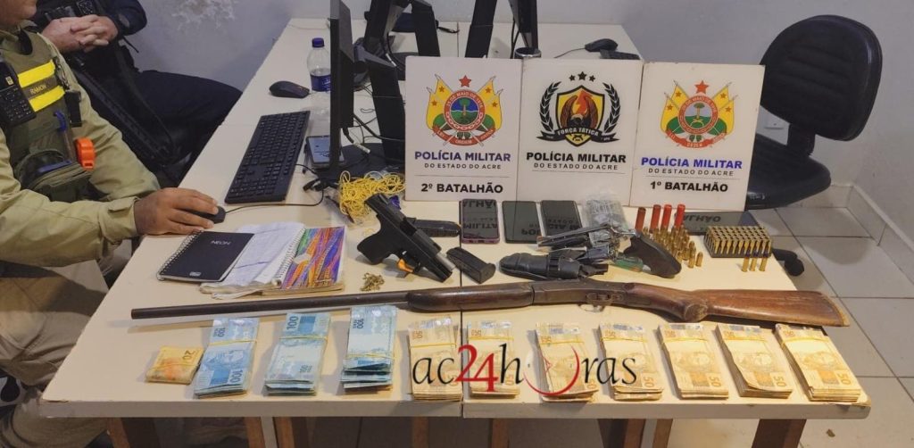 Denúncia de ameaças por dívida leva PM a apreender armas de fogo, munições e R$ 56 mil no Belo Jardim