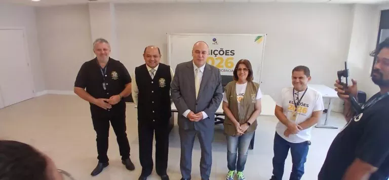 TRE-AC registra troca de uma urna eletrônica e uma ocorrência policial no segundo turno TRE-AC registra troca de uma urna eletrônica e uma ocorrência policial no segundo turno