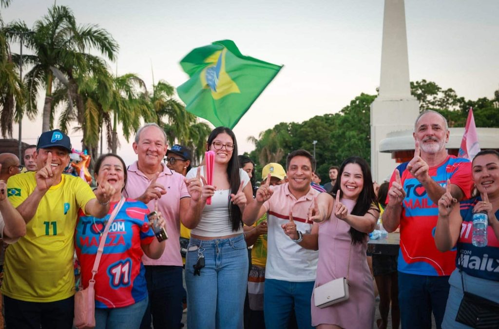 Apoiadores de Mailza se concentram no Palácio Rio Branco durante apuração