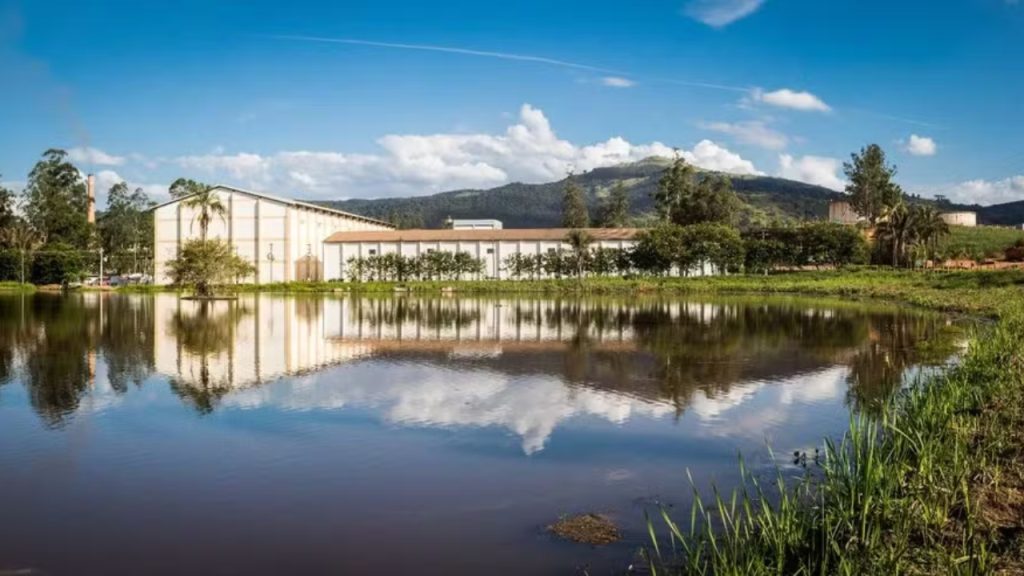 Adecoagro acerta venda de usina em Minas Gerais e concentra operação sucroenergética em Mato Grosso do Sul