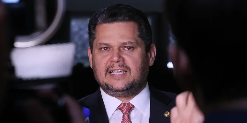 Alcolumbre marca votação da PEC da Segurança Pública para terça-feira Alcolumbre marca votação da PEC da Segurança Pública para terça-feira