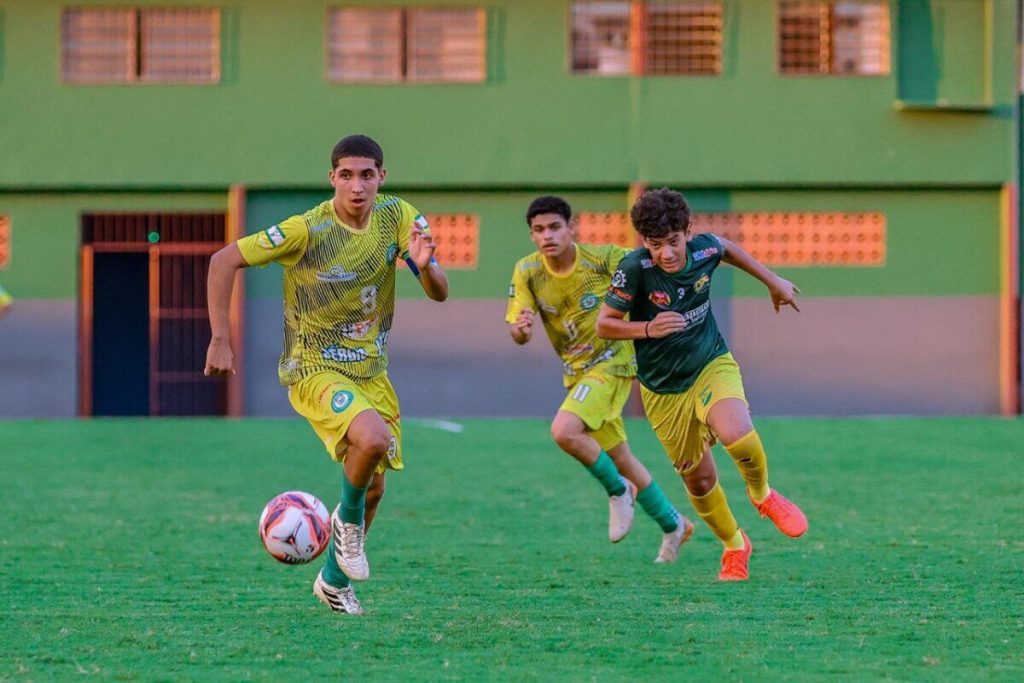 Andirá e Epitaciolândia vencem na estreia do Estadual Sub-15