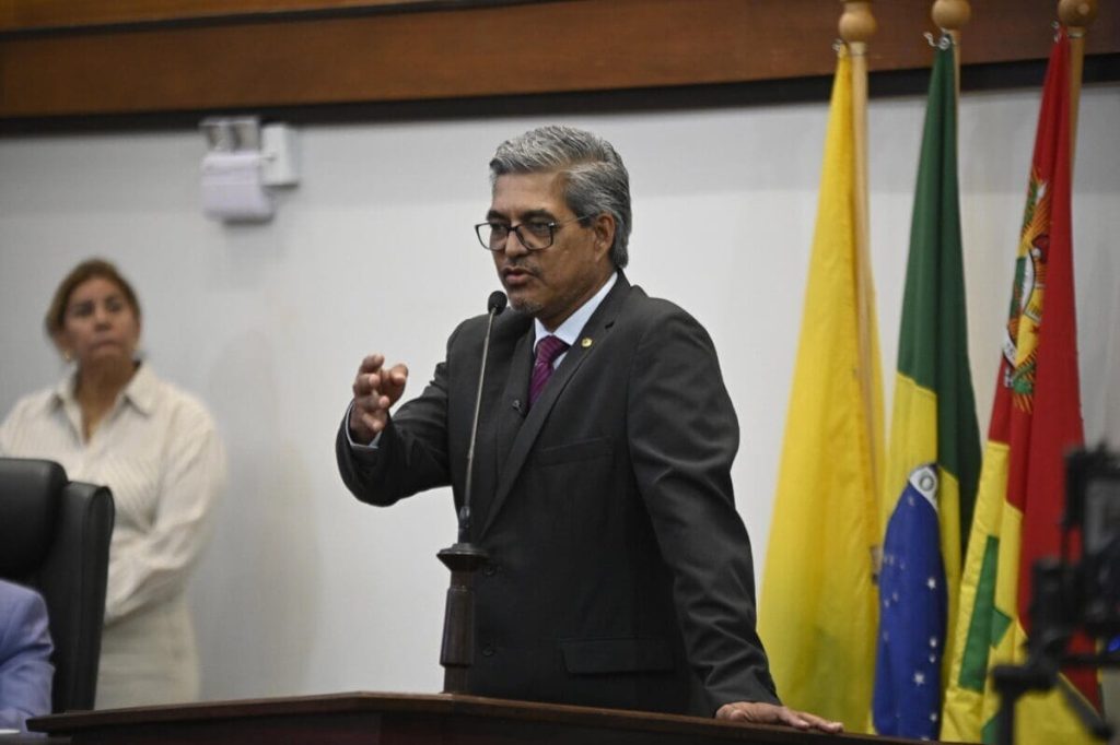 TCE cobra providências da SEE após denúncia sobre atraso de pagamento a barqueiros TCE cobra providências da SEE após denúncia sobre atraso de pagamento a barqueiros