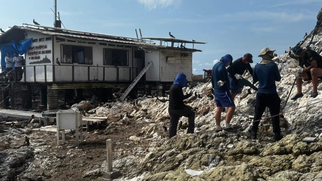 Arquipélago brasileiro a 1.010 km de Natal é o único lugar oceânico conhecido onde o manto da Terra aparece acima do mar, e ele sobe 1,5 milímetro por ano
