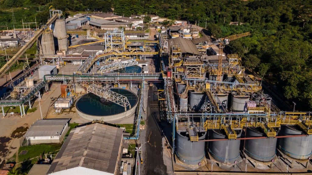 Aura Minerals fecha acordo de R$ 612 milhões para assumir frota de mineração em três minas de ouro no Brasil Aura Minerals fecha acordo de R$ 612 milhões para assumir frota de mineração em três minas de ouro no Brasil