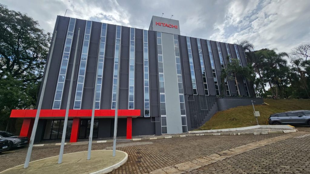 Hitachi Energy anuncia fábrica de componentes em SP e amplia investimentos no Brasil Hitachi Energy anuncia fábrica de componentes em SP e amplia investimentos no Brasil