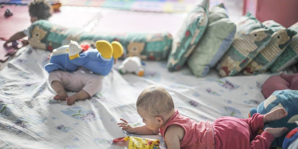 Quedas: mais de 330 mil crianças foram internadas no Brasil em 10 anos Quedas: mais de 330 mil crianças foram internadas no Brasil em 10 anos