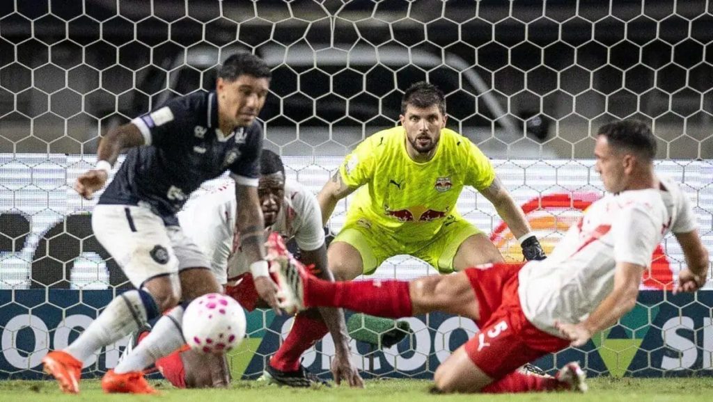 Remo empata com Bragantino, mas se mantém na zona de rebaixamento