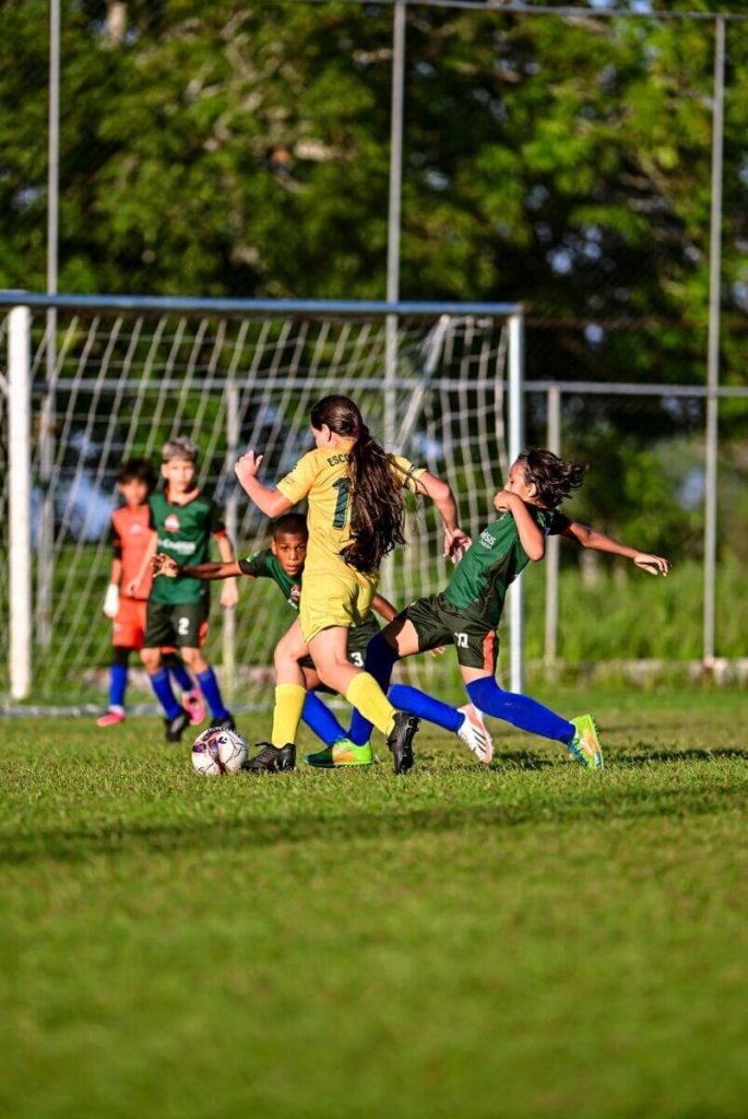 Furacão, Santinha e AFEX vencem na primeira fase do Estadual Sub-11
