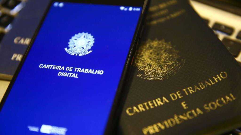 Cariacica abre 1.275 vagas de emprego, sendo 337 para PcD, com oportunidades para auxiliar administrativo, recepcionista, embalador e outras funções