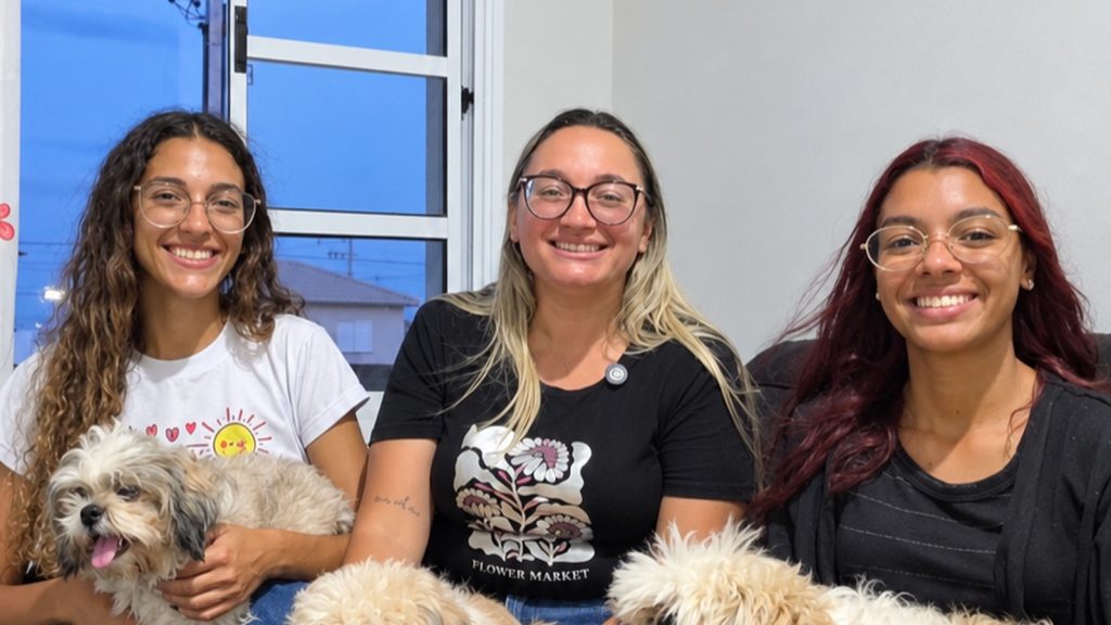 Pagava R$ 2,7 mil de aluguel e já tinha desistido da casa própria: mãe recebe subsídio de R$ 25 mil em Sinop, passa a pagar R$ 800 e leva as filhas junto Pagava R$ 2,7 mil de aluguel e já tinha desistido da casa própria: mãe recebe subsídio de R$ 25 mil em Sinop, passa a pagar R$ 800 e leva as filhas junto