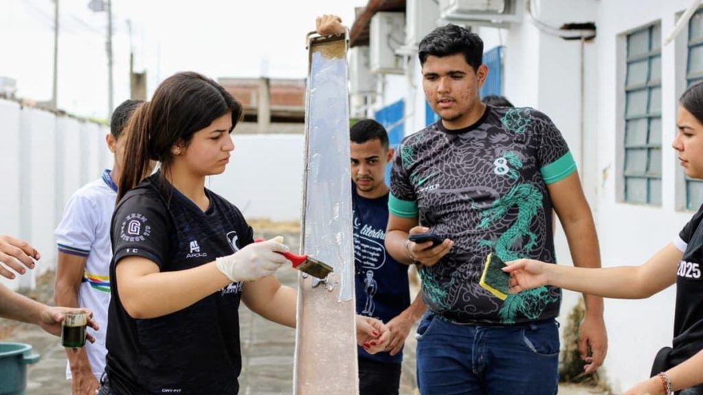 Estudantes de Pernambuco usam casca de castanha de caju para desenvolver blocos de pavimentação Estudantes de Pernambuco usam casca de castanha de caju para desenvolver blocos de pavimentação