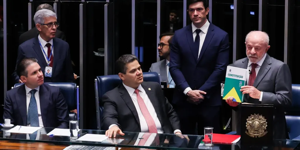 Congresso promulga emenda de aposentadoria especial de agente de saúde