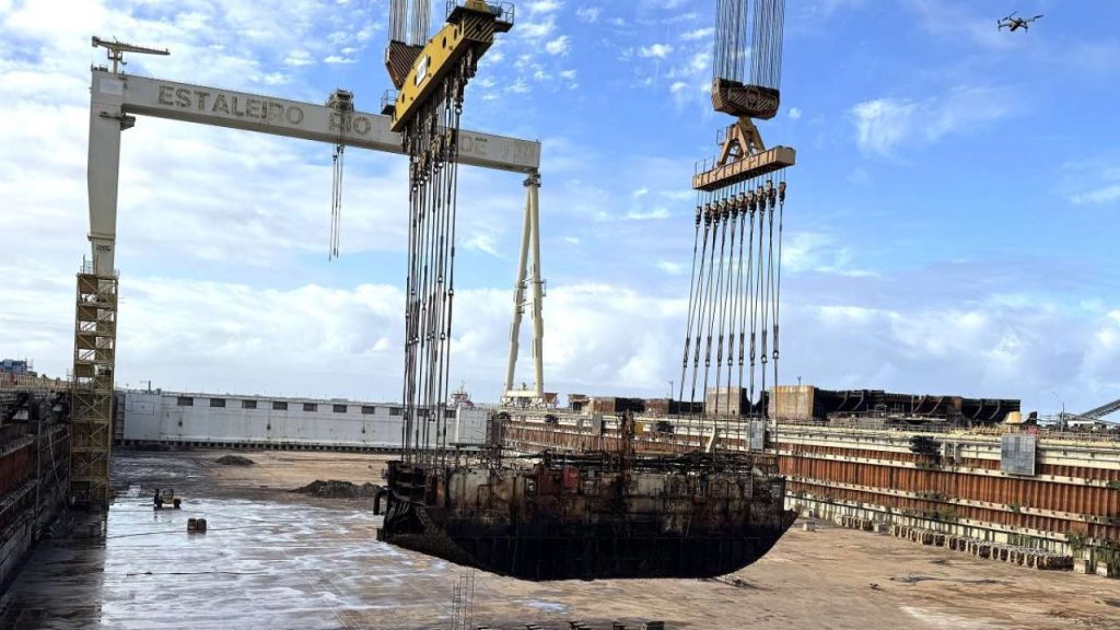 Brasil pode perder empregos e valor da sucata porque Repetro facilita operação de plataformas, mas deixa desmantelamento e reciclagem fora da mesma lógica tributária Brasil pode perder empregos e valor da sucata porque Repetro facilita operação de plataformas, mas deixa desmantelamento e reciclagem fora da mesma lógica tributária