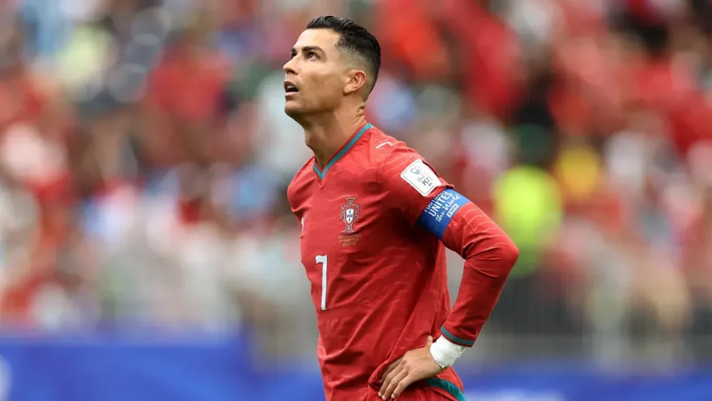 CR7 é suspenso pela federação portuguesa após deixar seleção
