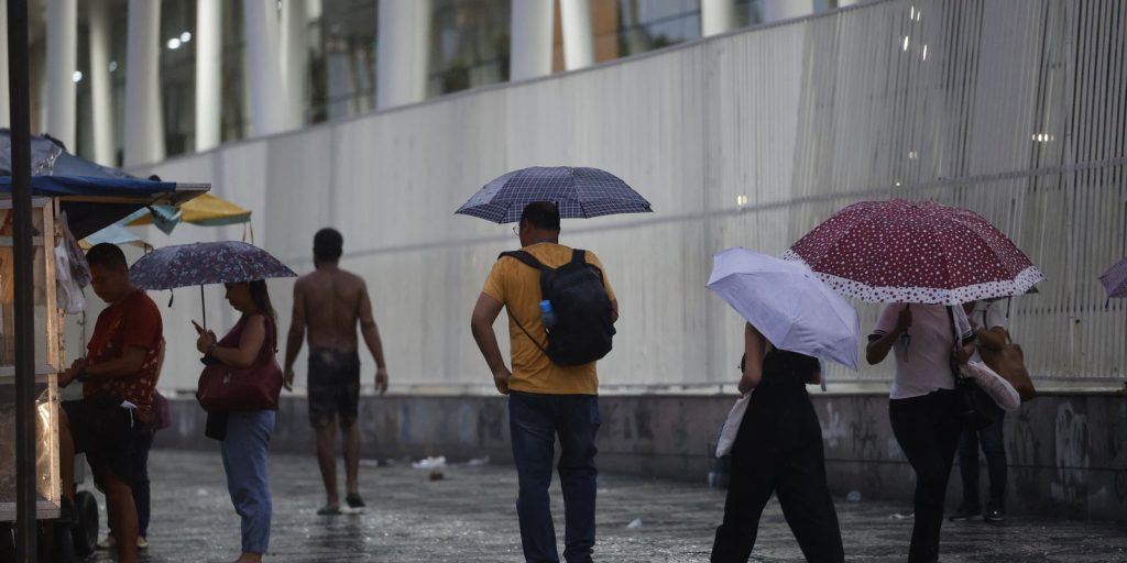 Chuva deve prevalecer no domingo de eleições no Rio Chuva deve prevalecer no domingo de eleições no Rio
