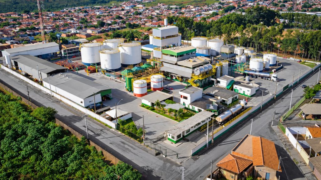Embrapa estuda uso de enzimas e aproveitamento de glicerol após visita técnica a usina de biodiesel em Formosa Embrapa estuda uso de enzimas e aproveitamento de glicerol após visita técnica a usina de biodiesel em Formosa