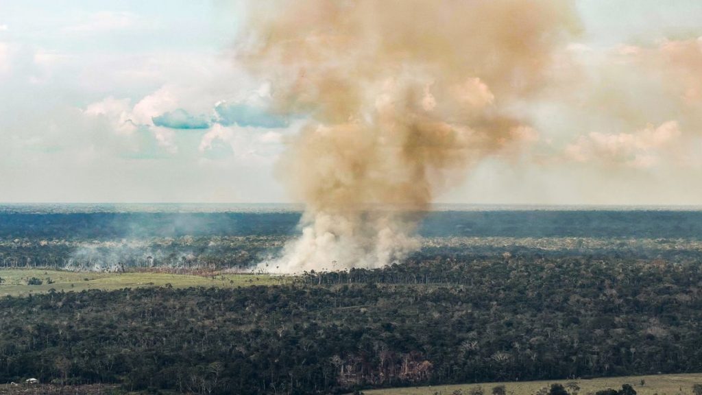 Emissões do Brasil caem 6% em 2025, para 2,06 bilhões de toneladas de gases, e a emissão líquida chega ao menor nível desde 2012 com menos desmatamento Emissões do Brasil caem 6% em 2025, para 2,06 bilhões de toneladas de gases, e a emissão líquida chega ao menor nível desde 2012 com menos desmatamento