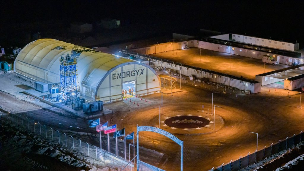 EnergyX assina contrato de US$ 2 bilhões para vender 100 mil toneladas de lítio ao longo de uma década, mas a usina de demonstração que opera no Texas tem capacidade de só 250 toneladas por ano