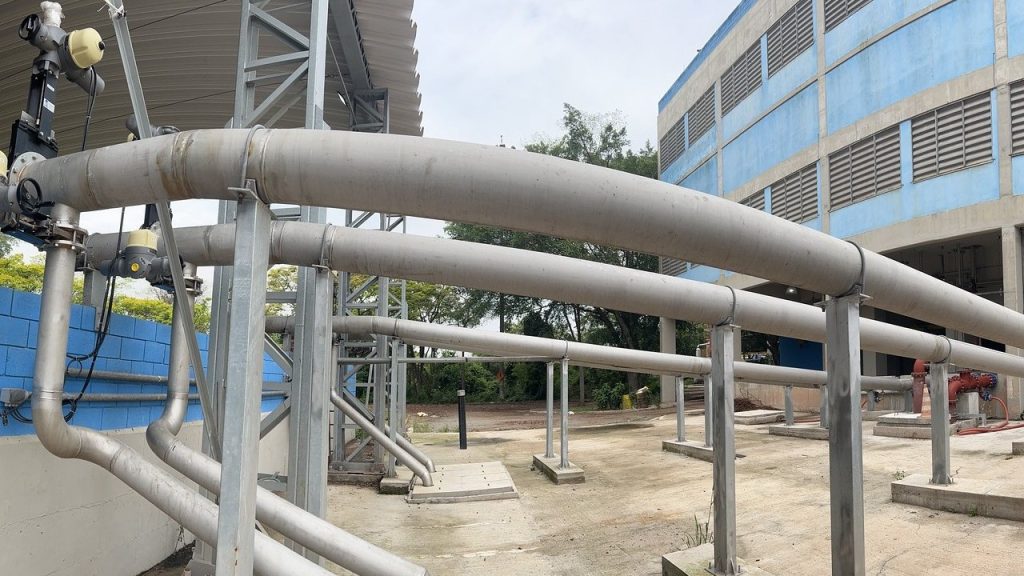 Obra usa 25,5 toneladas de gelo para lançar concreto a cerca de 30 metros de profundidade na ETE Barueri, a maior estação de esgoto da América do Sul