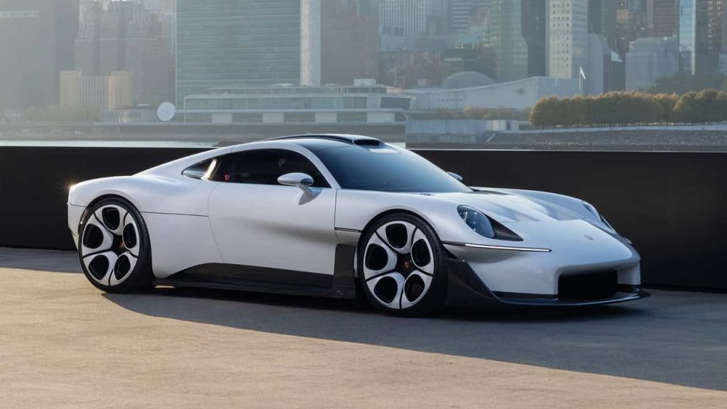 Porsche revela supercarro acima do 911, troca central multimídia pelo celular e confirma nova plataforma com motor central