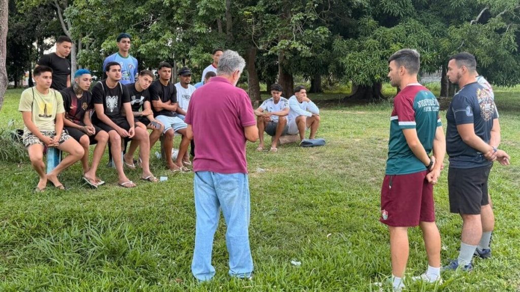 Illimani Suarez se reúne com comissão técnica do Independência para a Copinha