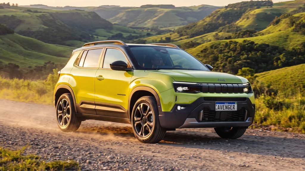 R$ 121.990 no Jeep Avenger de entrada: são R$ 7 mil a mais que no lançamento, e os R$ 117.990 da Jeep só valem com usado na troca e para 100 unidades