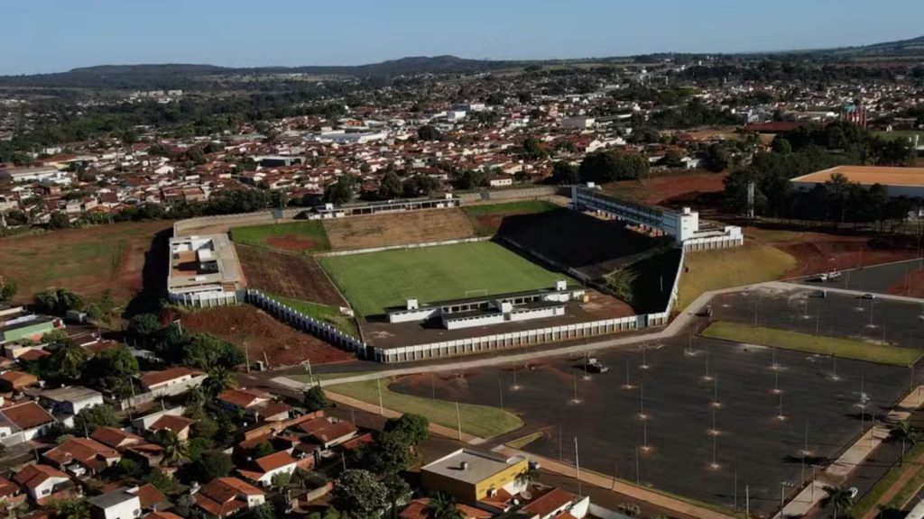 Após R$ 12,5 milhões investidos, estádio para 17 mil torcedores chega a 80% de conclusão em Minas Gerais Após R$ 12,5 milhões investidos, estádio para 17 mil torcedores chega a 80% de conclusão em Minas Gerais