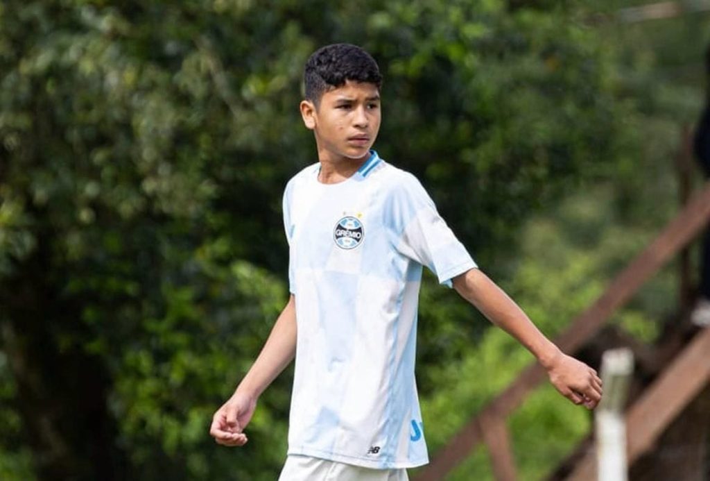 João Miguel estreia em torneio internacional com o Grêmio na Argentina