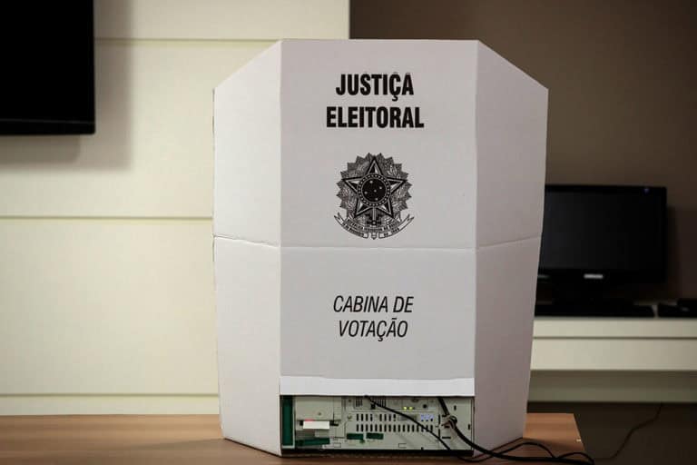 Locais de votação seguem inalterados no Acre e resultado do governo deve sair por volta das 17h Locais de votação seguem inalterados no Acre e resultado do governo deve sair por volta das 17h