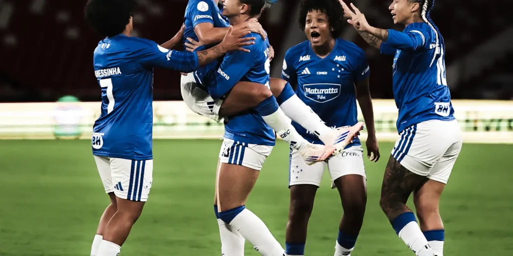 Libertadores Feminina: Cruzeiro resiste à altitude e vence na estreia Libertadores Feminina: Cruzeiro resiste à altitude e vence na estreia