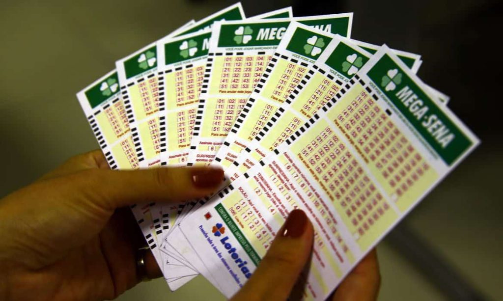 Mega-Sena acumula e próximo concurso pode pagar mais de R$ 180 milhões
