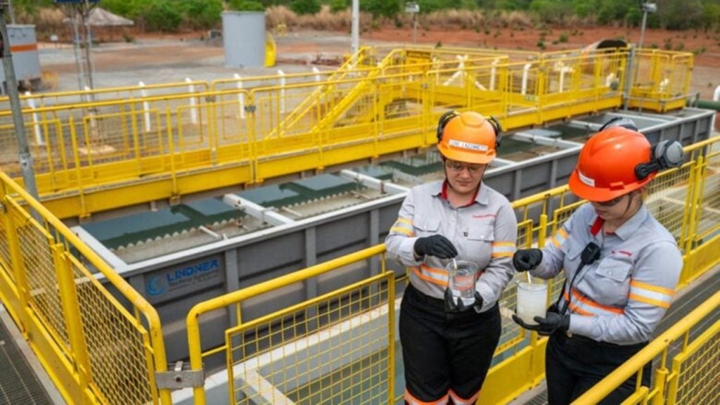 Mineradora reaproveita 75% da água usada no processamento de ouro e cobre em Goiás Mineradora reaproveita 75% da água usada no processamento de ouro e cobre em Goiás