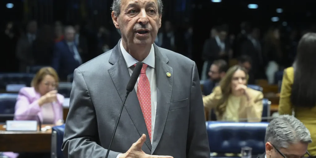 Omar Aziz é eleito governador do Amazonas Omar Aziz é eleito governador do Amazonas