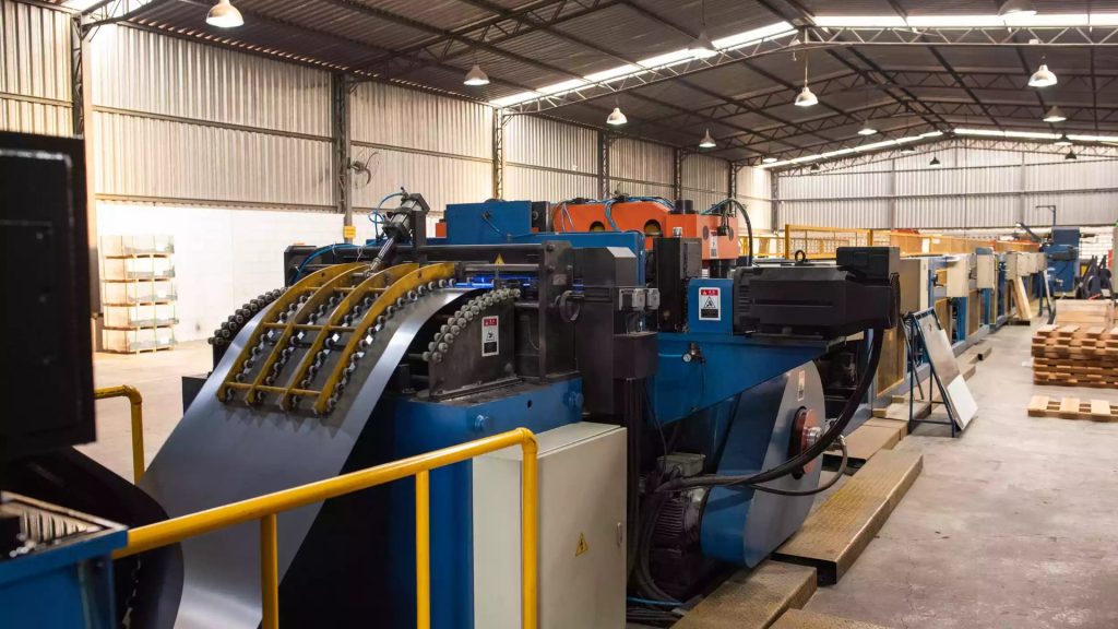 Operário de uma fábrica de embalagens metálicas em Itu (SP) que chegou a trabalhar 4 dias seguidos para folgar 1 derrubou a escala 3×3 no TRT-15 e vai receber como extra o que passou da 8ª hora Operário de uma fábrica de embalagens metálicas em Itu (SP) que chegou a trabalhar 4 dias seguidos para folgar 1 derrubou a escala 3×3 no TRT-15 e vai receber como extra o que passou da 8ª hora